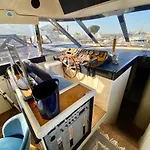 Panaby Houseboat