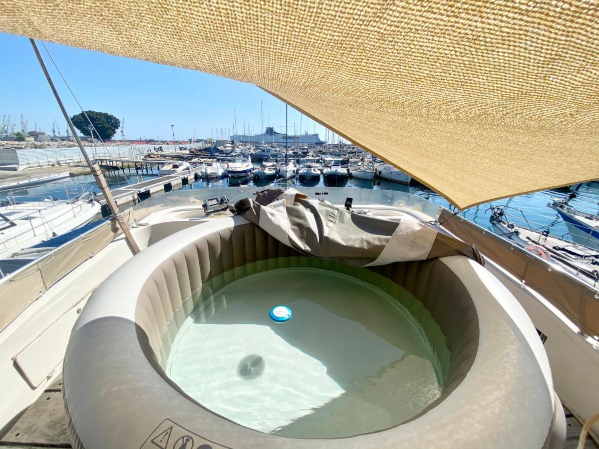 Hotel en barco Panaby Houseboat Palermo